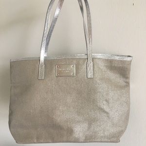 Cute Michael Kors beach tote!